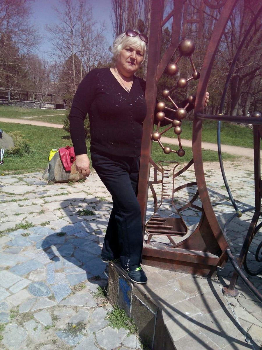 Знакомства Симферополь, фото женщины Надежда, 66 лет, познакомится для флирта, любви и романтики, cерьезных отношений