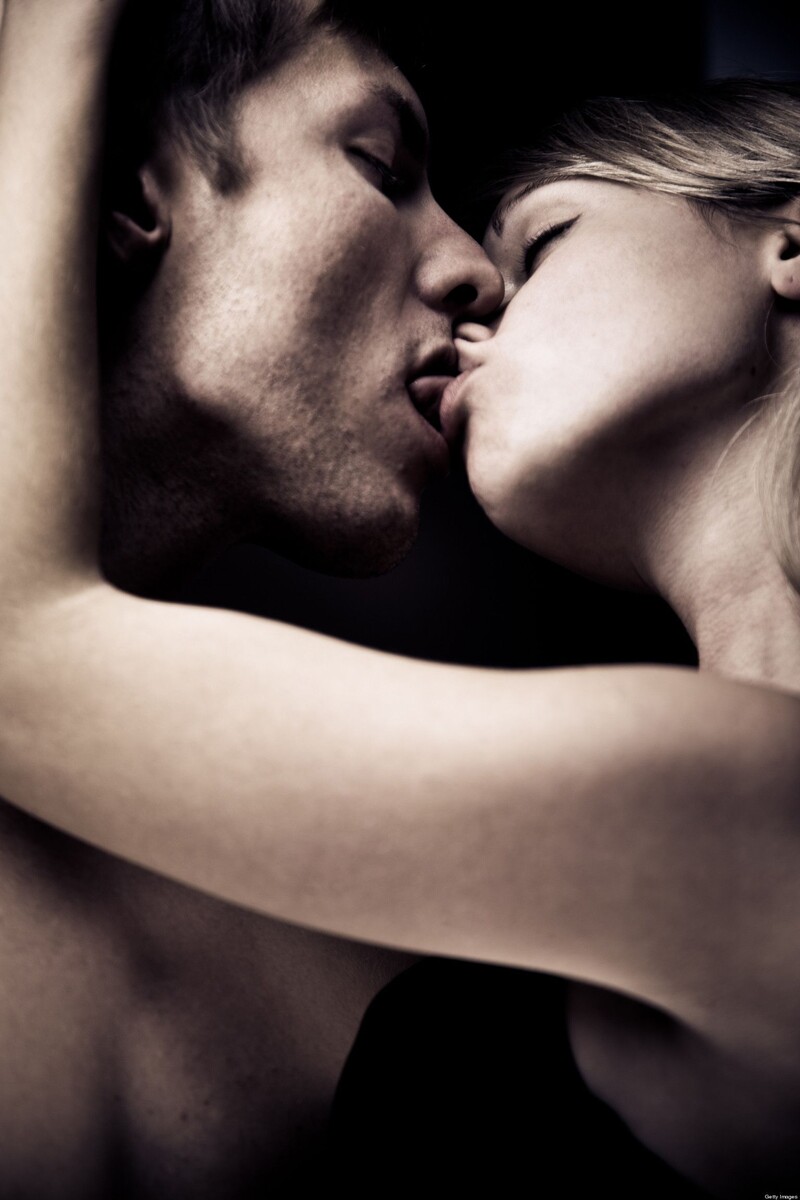 картинки любимому страстные поцелуи