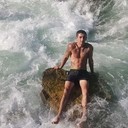  ,   Valeri, 32 ,   ,   , c 