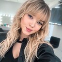  ,   Viktorija, 25 ,   ,   