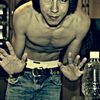  ,   Askar, 32 ,     , c 