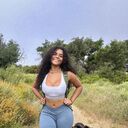  ,   Stephanie De, 29 ,   c 