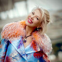  ,   Lyly, 49 ,     , c 