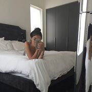  , 