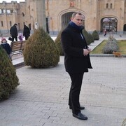  ,   Samir, 40 ,  