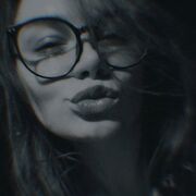  ,   Julia, 30 ,   ,   