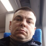  ,  Alex, 44
