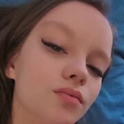  ,  Veronika, 20