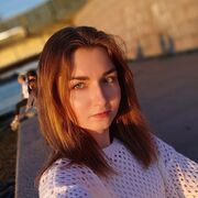  ,  Nadya, 27