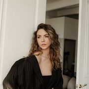  ,   Marina, 38 ,     