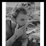  ,  Luka, 30