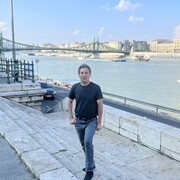  ,  Alex, 52