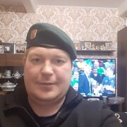  ,  Alex, 42