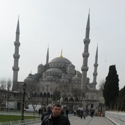  ,   Gio, 44 ,   