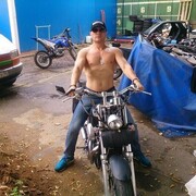  ,   Mikemolot, 44 ,   ,   
