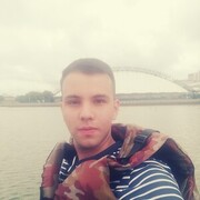  ,  Ali, 26