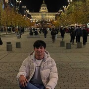  ,   Lochinbek, 21 ,   ,   