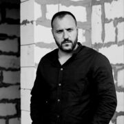  ,  Alex, 37