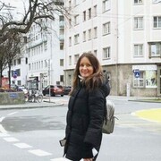  ,   Albina, 33 ,  