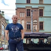  ,   Zura, 43 ,   ,   , c , 