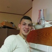  ,  Artur, 35
