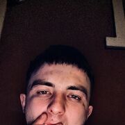  Touzim,  Maksym, 19