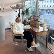  Milan,  Valentina, 57