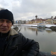  ,   Eduard, 52 ,   