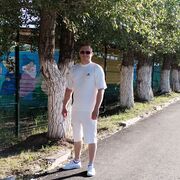  ,  Alex, 24