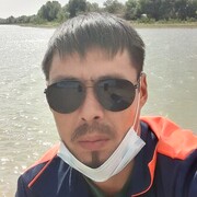  ,   Siko, 43 ,   ,   