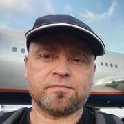  ,   Viktor, 49 ,   c 