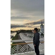  ,   Iqoroek, 32 ,     , c 