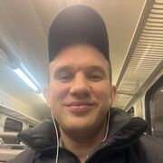  ,   Maxim, 32 ,   ,   , c 