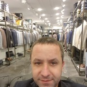  ,   Eduard, 41 ,  