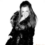  ,   Julia, 33 ,   ,   , c 
