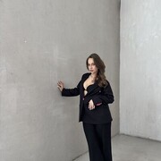  , 