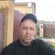  ,   Viktor, 46 ,   ,   