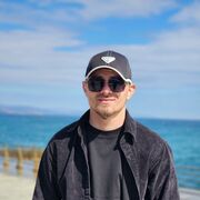  ,  Mairbek, 28