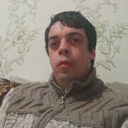  ,  Vadim, 40