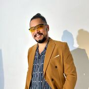  ,   Dan, 33 ,   ,   , 