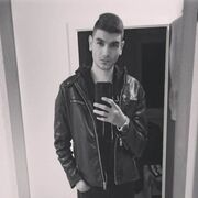  ,   Arthur, 24 ,   ,   