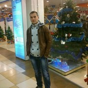  ,  Petru, 32