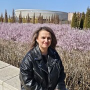  ,  Elena, 39