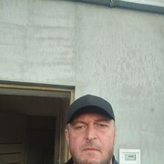  ,  Viktor, 45