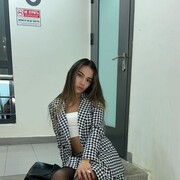  , 