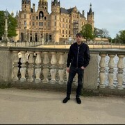  ,  Artur, 35