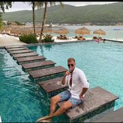  ,  Stas, 48
