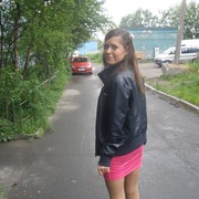  -,  Milana, 40