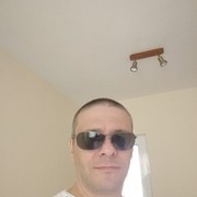  ,  Tosh, 42