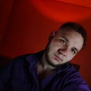  ,   Viktor, 26 ,   